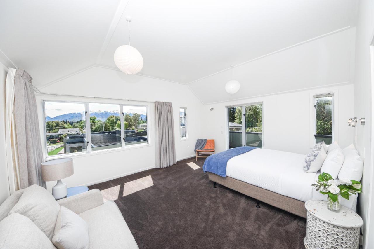 Lismore Views Villa Wanaka Exterior photo