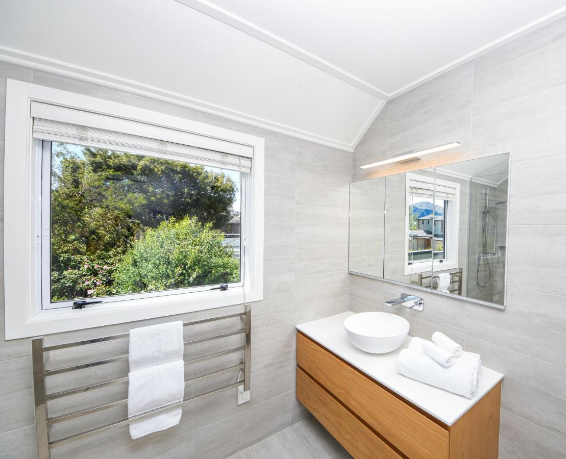 Lismore Views Villa Wanaka Exterior photo